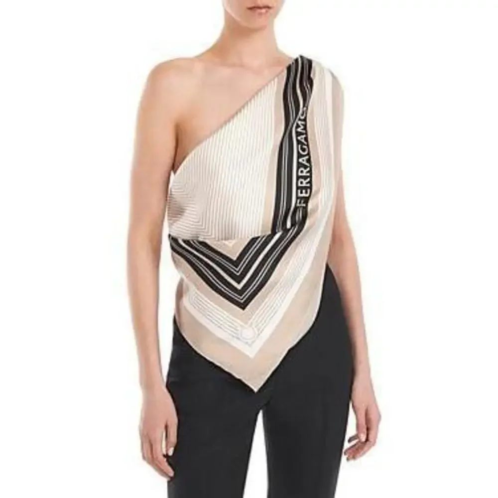 New with Tags Ferragamo Fo Focus Silk Scarf 90cm x 90cm